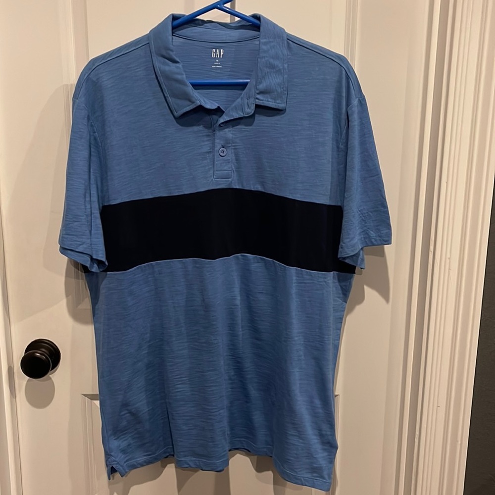 GAP polo XL blue.